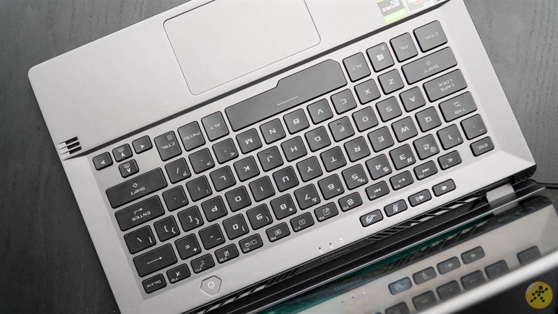 Asus Rog Zephyrus G14 GTX1650 - laptop gaming nhỏ gọn, không sợ kẻ địch mạnh, chỉ sợ không có Zephyrus G14 để chiến game