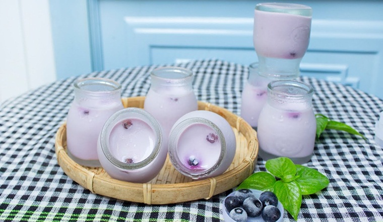 Cách làm sữa chua việt quất thơm ngon béo ngậy tại nhà