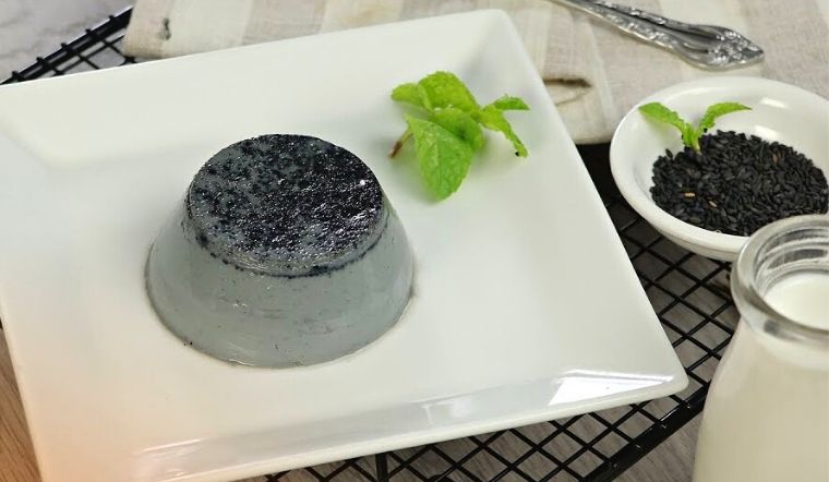 Cách làm bánh flan rau câu mè đen mềm mịn, thơm béo dễ làm tại nhà