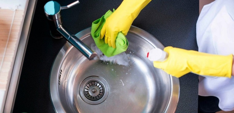 Tổng hợp cách khử mùi trong tủ bếp dưới bồn rửa chén hay nhất
