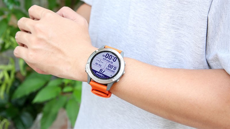 Đồng hồ thông minh Garmin giảm sốc