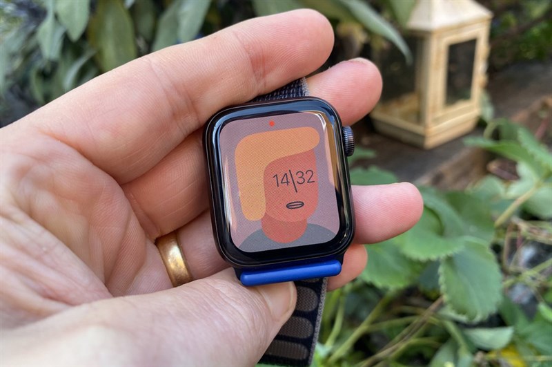 Ảnh minh họa Apple Watch SE 