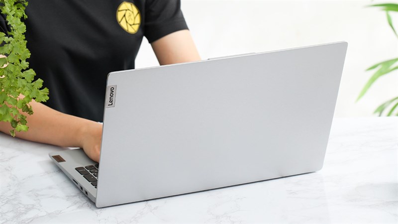 Được giảm 10%, những laptop học tập - văn phòng này giá đang rất hời Được giảm 10%, những laptop học tập - văn phòng này giá đang rất hời