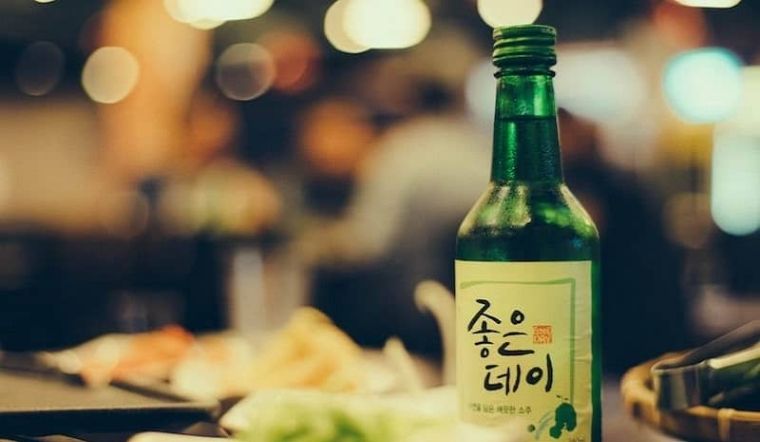 Rượu Soju có tốt hơn bia? 5 lợi ích sức khỏe của rượu Soju và lưu