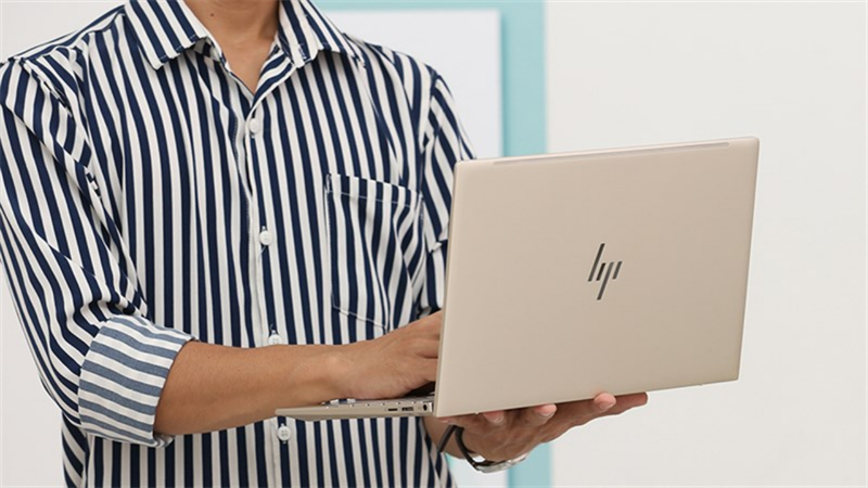 Laptop HP Envy 13 ba1030TU i7