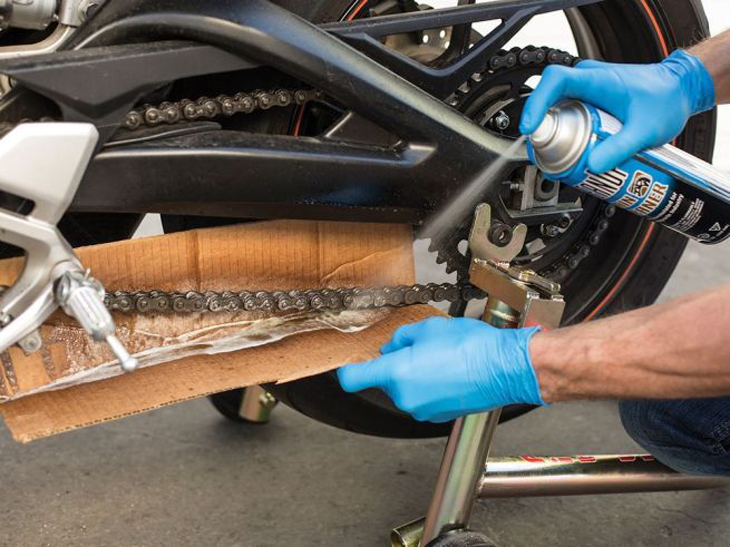 Apply rust protection oil to metal parts and store the motorcycle in a cool place