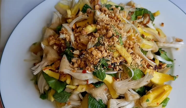 Cách làm gỏi mít chay thơm ngon đơn giản, đổi vị cho ngày rằm tại nhà