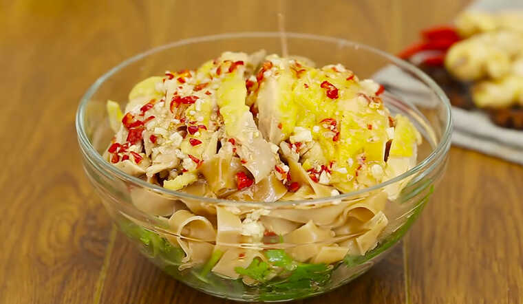Cách làm bánh đa trộn thịt gà thơm mềm, đủ chất cho cả nhà 