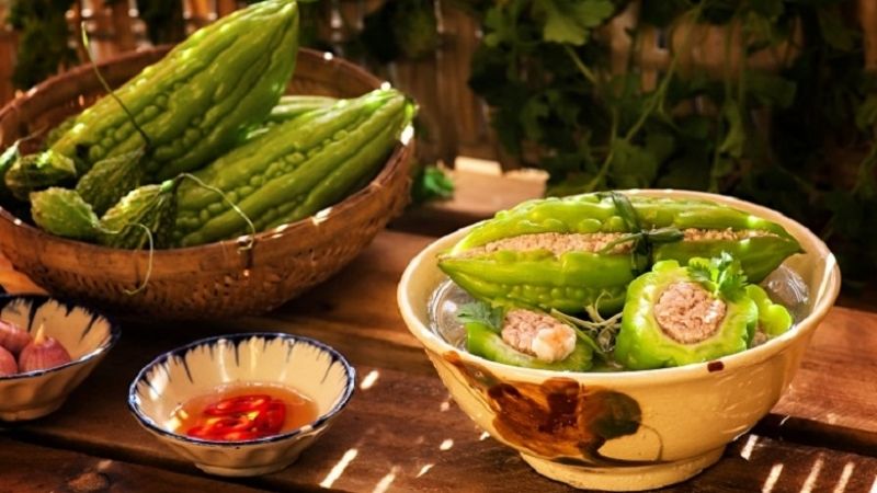 Canh khổ qua (mướp đắng)