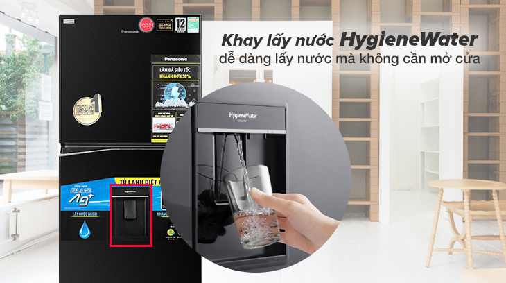 Khay lấy nước HygieneWater đặt ở bên ngoài cửa tủ