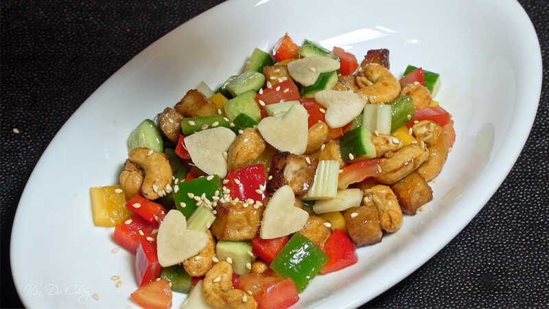 Cách làm món salad cầu vồng chay thanh đạm, đẹp mắt đổi vị cho ngày rằm