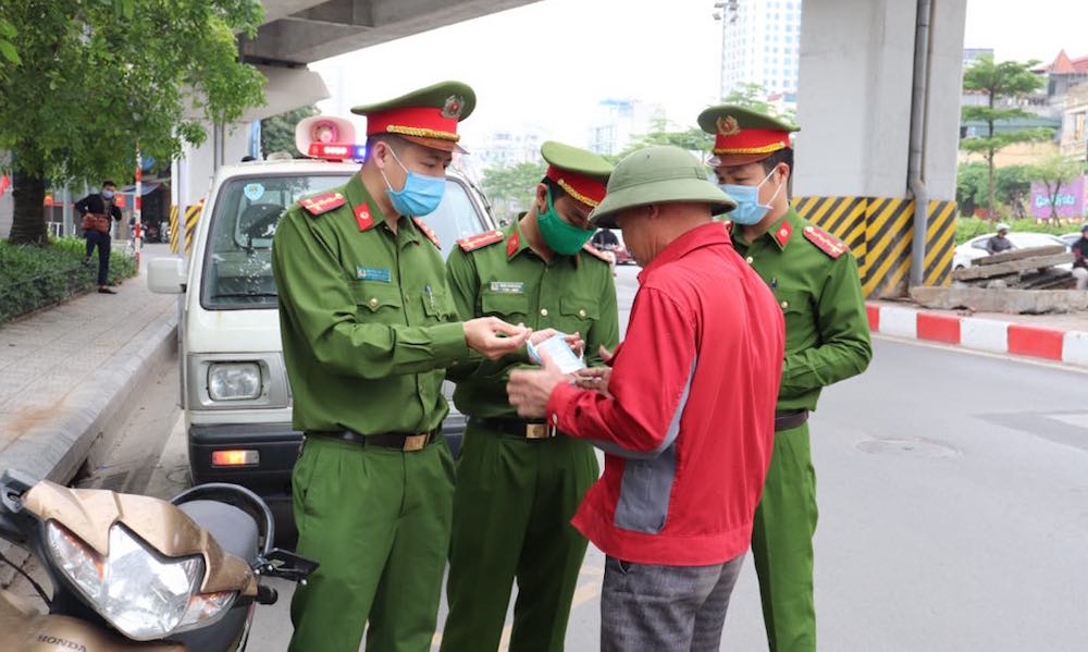 Hành vi cản trở người thi hành công vụ trong phòng chống dịch Covid-19