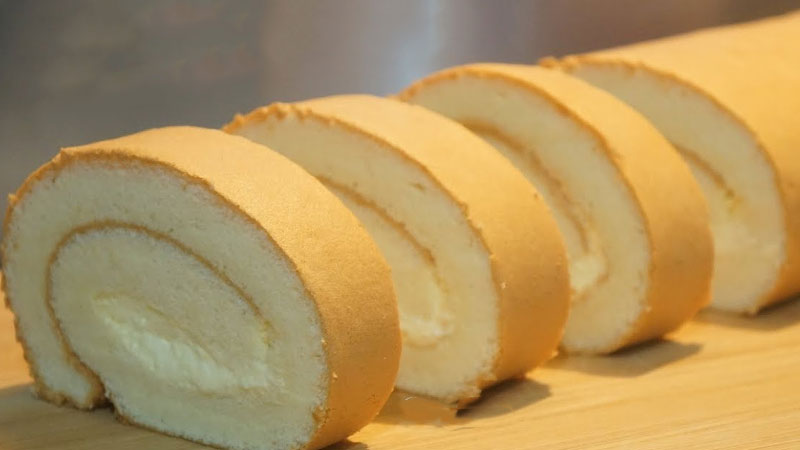 5 cách làm bánh bông lan cuộn thơm ngon đơn giản tại nhà