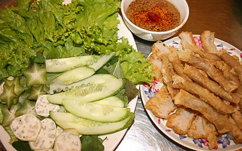 How to make delicious rice paper rolls with fish cakes to change the taste for a weekend meal