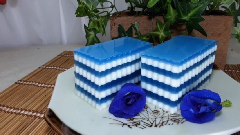 How to make delicious and beautiful butterfly pea flower jelly