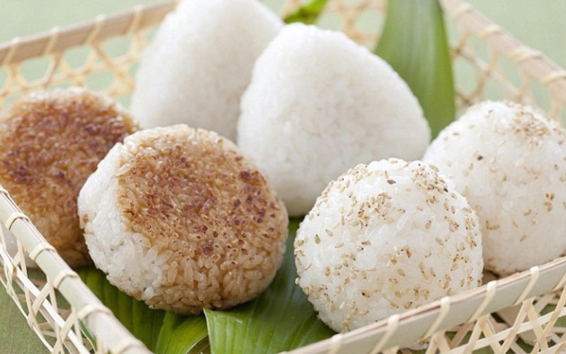 How to make delicious, easy-to-make sesame salted rice balls