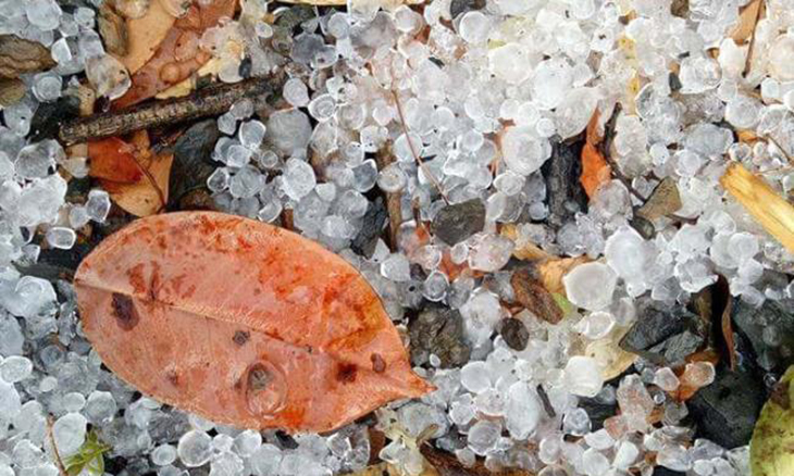 Mưa đá chủ yếu xuất hiện trong mùa nóng ẩm và nắng nóng gay gắt