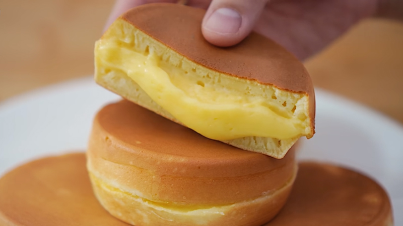 How to make creamy custard cream pancakes without oven