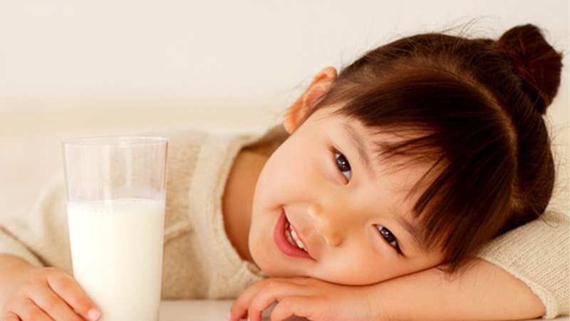 Sữa Blackmores có nhiều dinh dưỡng giúp trẻ tăng cân đạt chuẩn