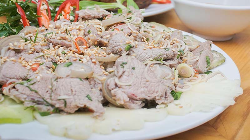 Detailed instructions on how to make delicious and nutritious steamed veal