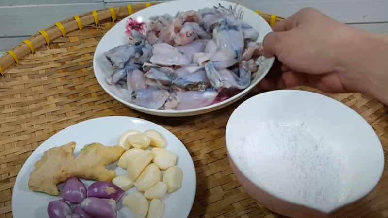 Nguyên liệu làm ếch chiên