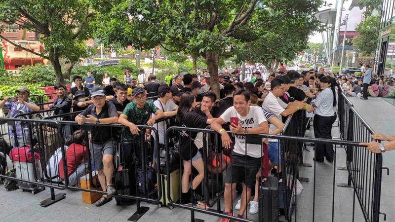 Tại sao mọi người lại phát cuồng vì những chiếc iPhone đến như vậy, mỗi lần sự kiện ra mắt sản phẩm mới thì cộng đồng lại sôi sục?