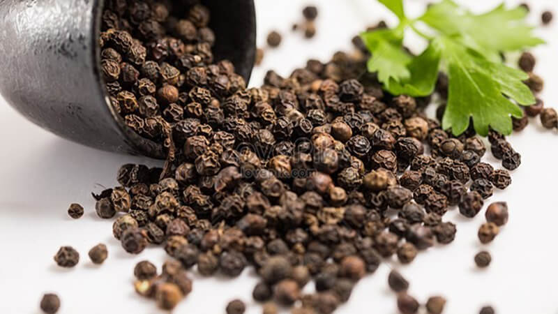 Giá tiêu hôm nay tại thị trường trong nước giao dịch ở mức từ 76.000 - 80.000 đồng/kg