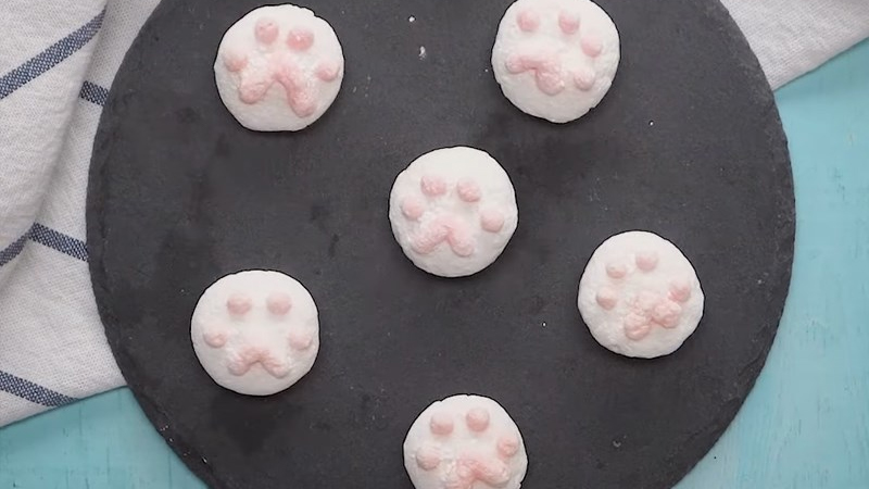 Instructions on how to make cute cat-paw marshmallow