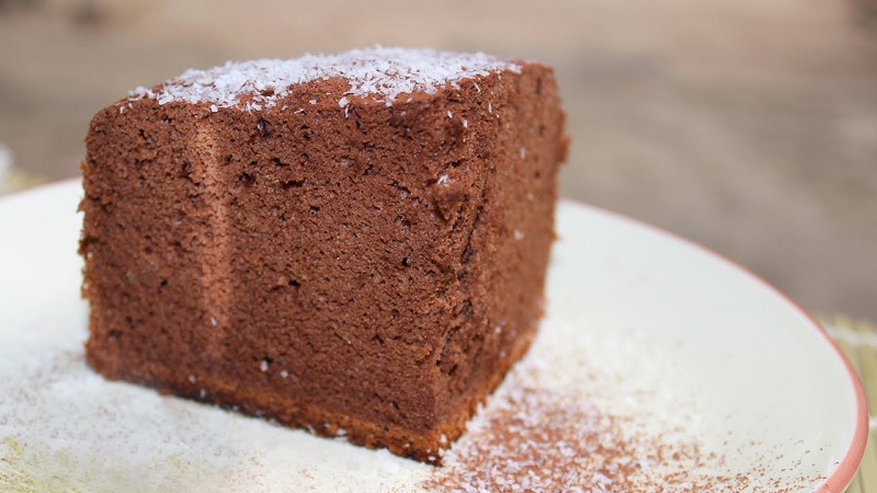 How to make delicious and greasy yogurt cocoa cake