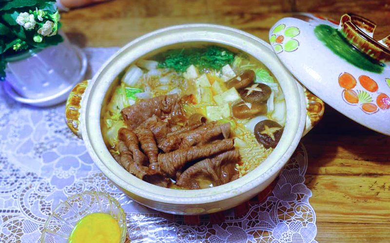 Lẩu sukiyaki được xem như món ngon cao cấp nức tiếng ở Nhật Bản