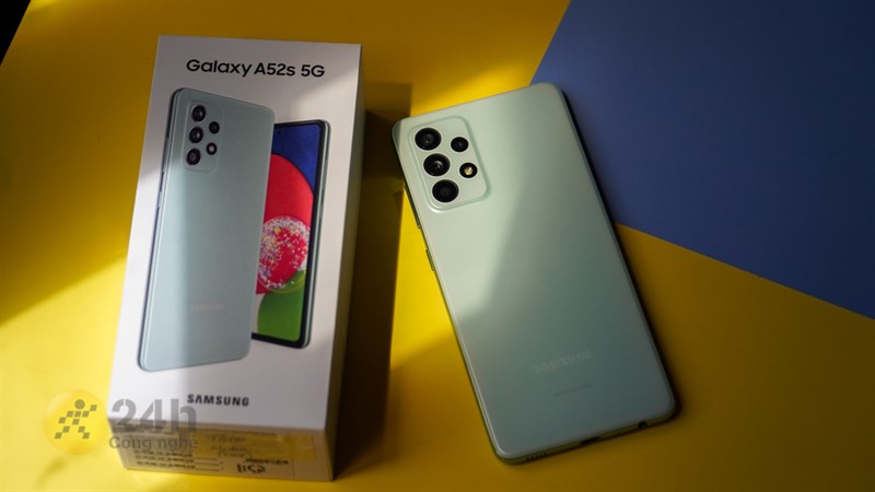 Galaxy A52s 5G không có quá nhiều nâng cấp so với phiên bản tiền nhiệm trước đó. Galaxy A52s 5G không có quá nhiều nâng cấp so với phiên bản tiền nhiệm trước đó.