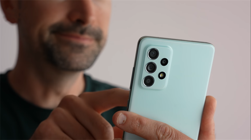Trên tay Galaxy A52s 5G