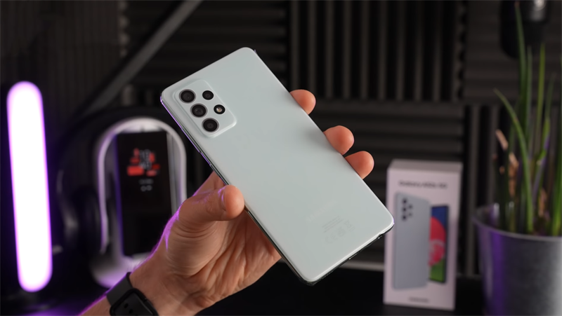Trên tay Galaxy A52s 5G