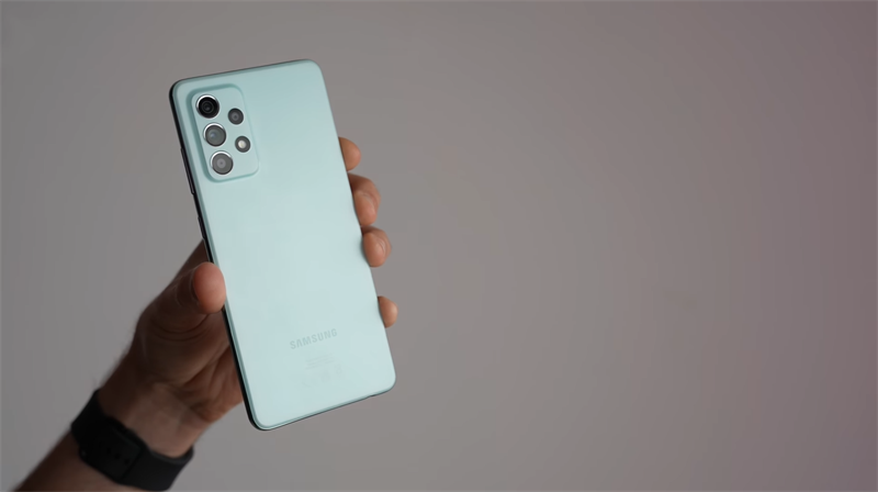 Trên tay Galaxy A52s 5G