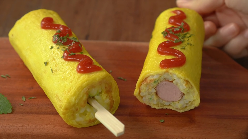 Cách làm cơm cuộn trứng omurice Nhật Bản đẹp mắt, đúng vị