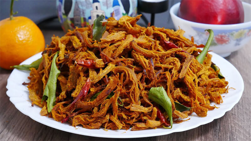 How to dry spicy shredded chicken without fat simple at home