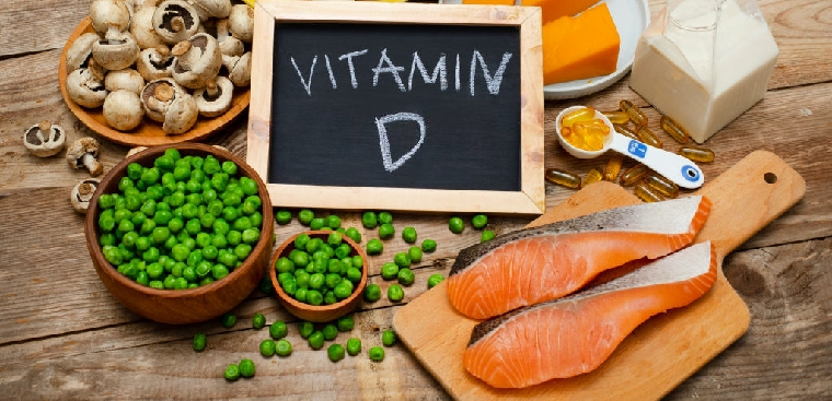 Người già cần bao nhiêu lượng vitamin D mỗi ngày và có thể lấy từ nguồn thực phẩm nào?
