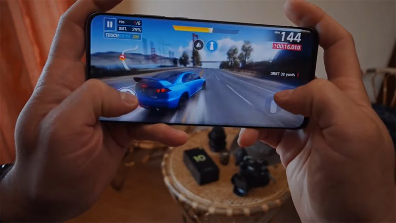 Xiaomi CC11 Pro có hiệu năng mạnh mẽ nhờ con chip Snapdragon 888 Xiaomi CC11 Pro có hiệu năng mạnh mẽ nhờ con chip Snapdragon 888