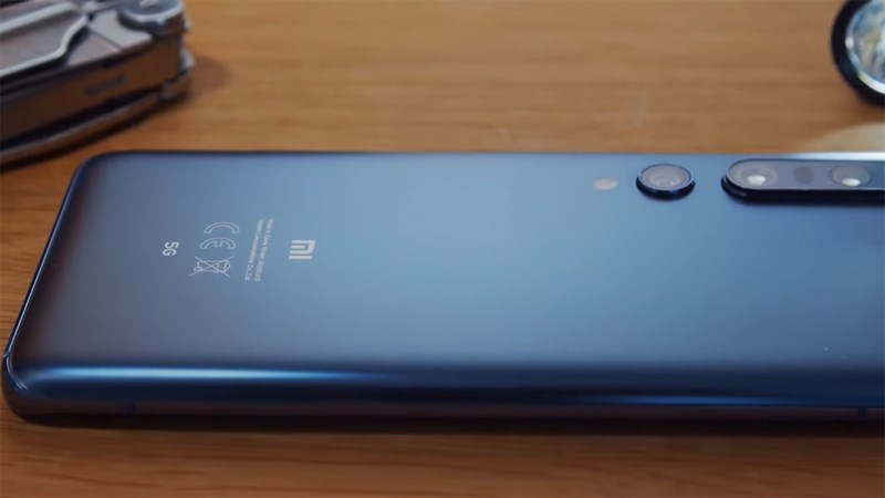 Xiaomi CC11 Pro có thiết kế sang trọng với khung viền kim loại bền bỉ Xiaomi CC11 Pro có thiết kế sang trọng với khung viền kim loại bền bỉ