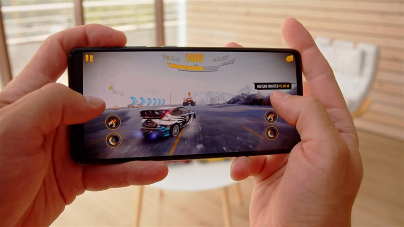 Đánh giá hiệu năng Galaxy A52s 5G: Snapdragon 778G chiến game ngon