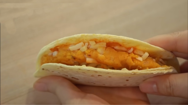 Làm bánh Tacos