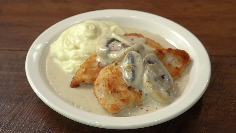 How to make delicious chicken breast with mushroom cream sauce that you cannot ignore