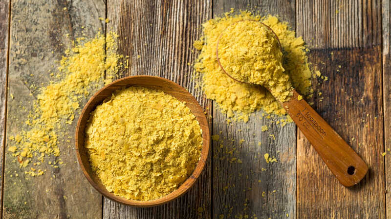 What is nutritional yeast? What are the health benefits of nutritional yeast?