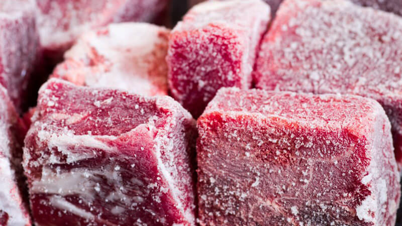 Rã đông thịt sai cách có thể khiến lượng vi khuẩn có hại trong thịt tăng lên