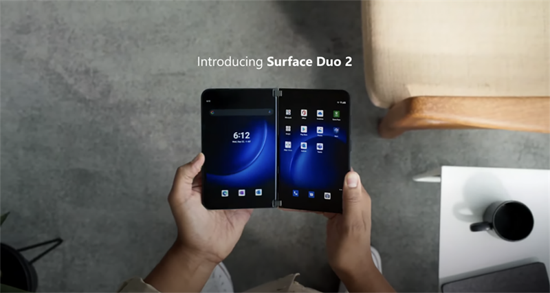 Surface Duo 2 sở hữu 2 màn hình riêng biệt