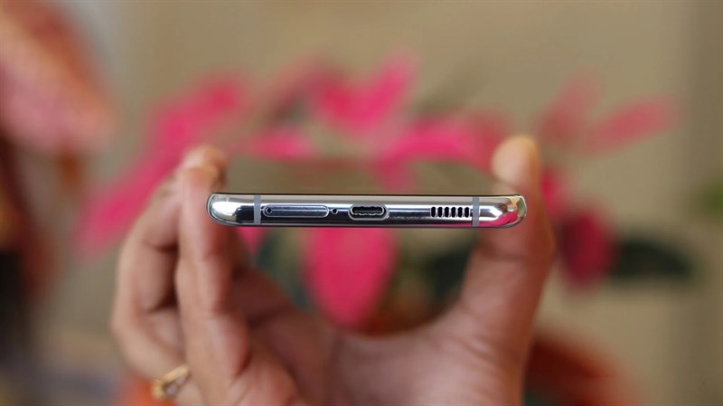 Người dùng iPhone có thể sớm sạc được điện thoại bằng bộ sạc Samsung