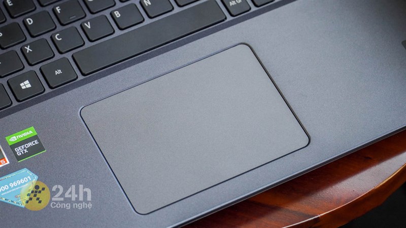 Bàn di chuột của Acer Aspire 7. Bàn di chuột của Acer Aspire 7.