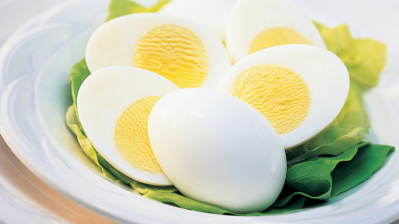 Món trứng luộc là cứu tinh lành mạnh trong những đêm đói muộn