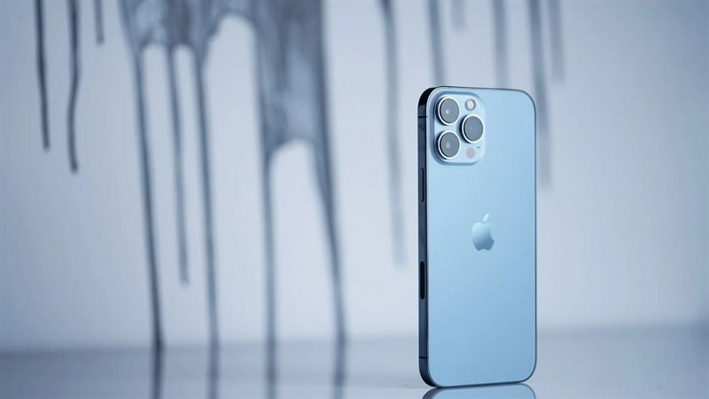 Camera iPhone 13 Pro Max - sức mạnh của công nghệ đỉnh cao để chụp ảnh cực kỳ nhanh chóng và chính xác trên màn hình lớn. Sản phẩm mang lại khả năng chụp ảnh và quay video tuyệt đỉnh với màu sắc sống động và độ phân giải cao.