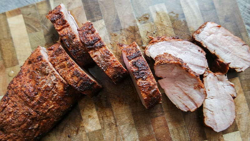 Trong 100 gram thịt xông khói có chứa 35 mcg vitamin K.